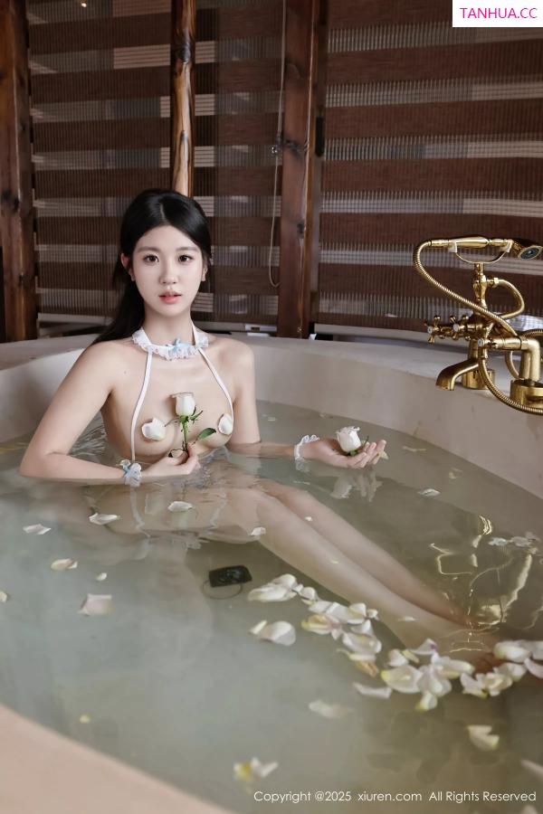   [XiuRen]高清写真图 2025.04.25 No.10199 小芭乐 黑色比基尼第35张图片